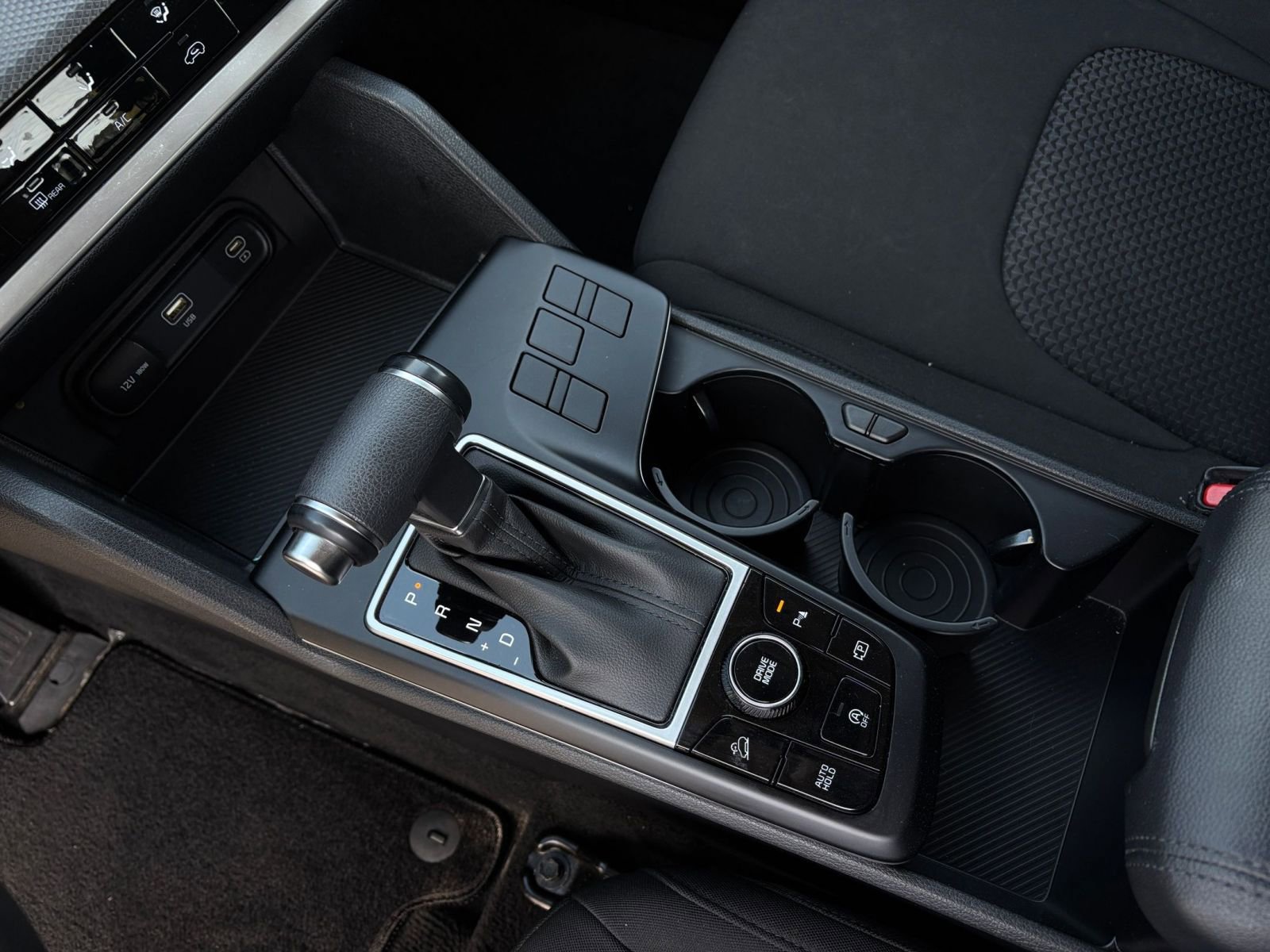 Used 2025 Kia Sportage LX image 44