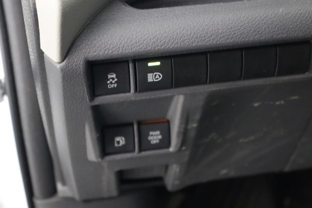 Used 2024 Toyota Sienna XLE AWD/4WD image 23
