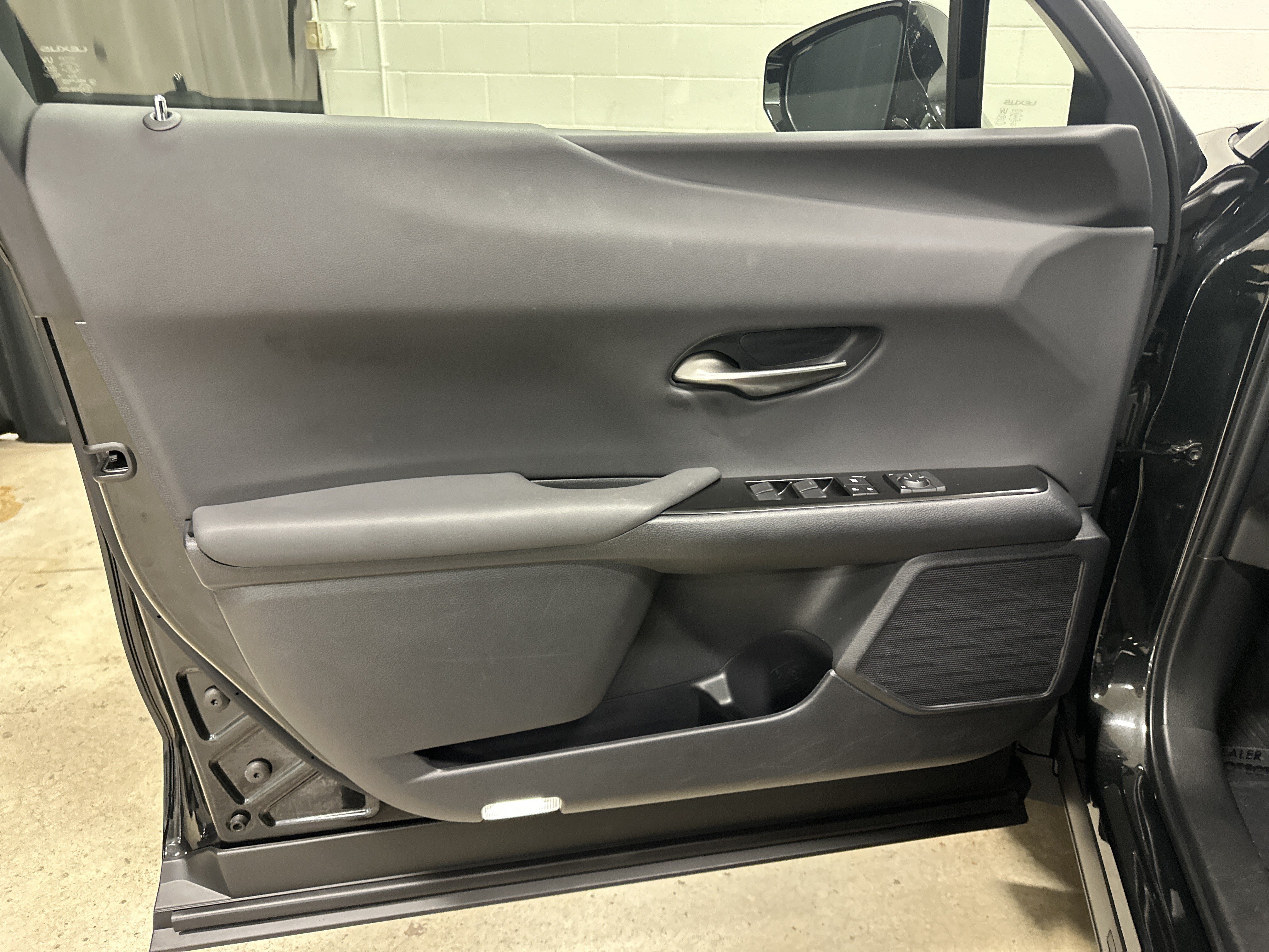 Used 2022 Lexus UX 250h w/ Premium Package AWD/4WD image 14