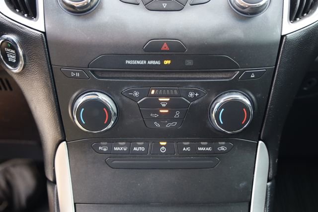 Used 2015 Ford Edge SEL FWD image 18