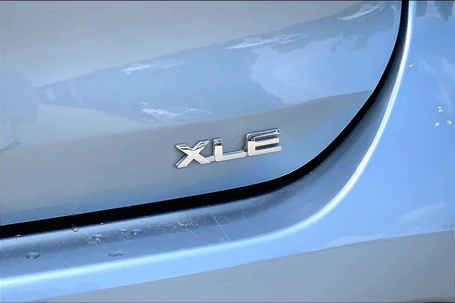 Used 2022 Toyota Highlander XLE FWD image 10