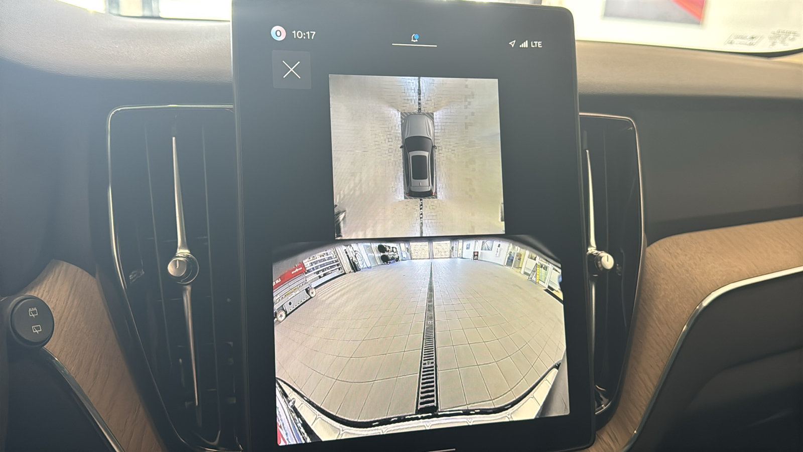 New 2027 Volvo XC60 B5 Plus AWD/4WD image 18