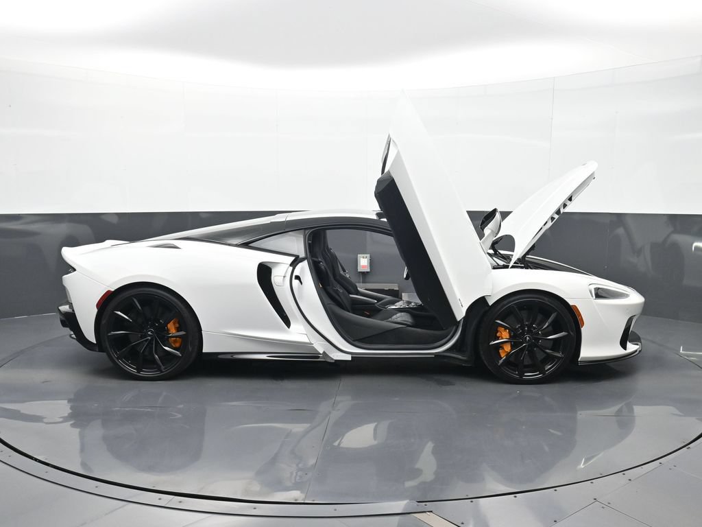 Used 2025 McLaren GTS RWD image 28