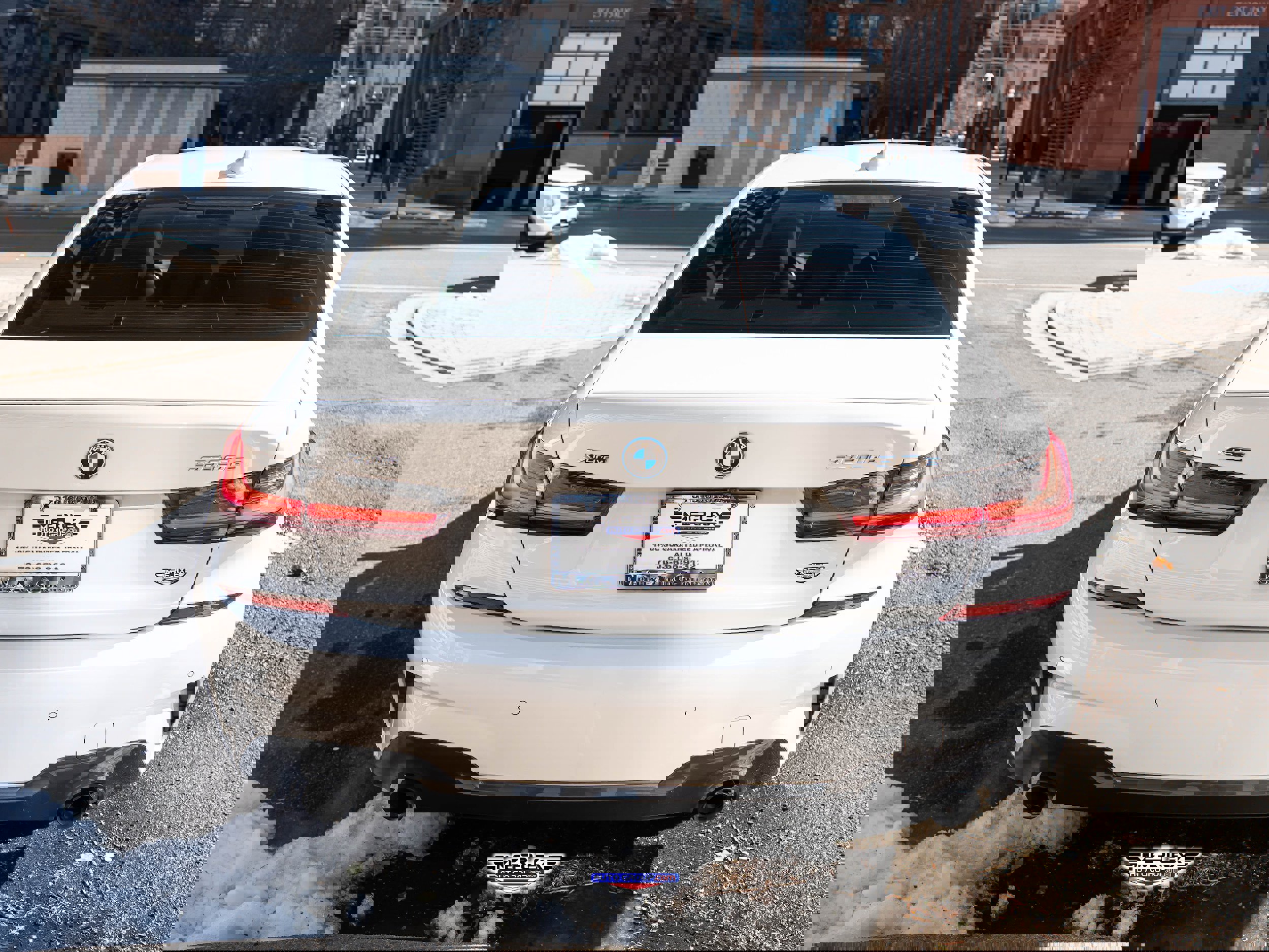 Used 2022 BMW 330e xDrive w/ M Sport Package image 6