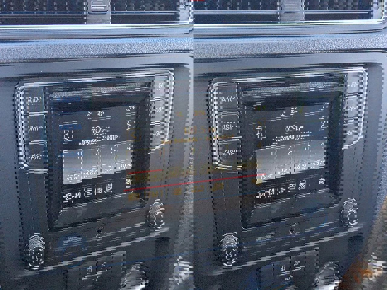 Used 2017 Volkswagen Jetta S image 23