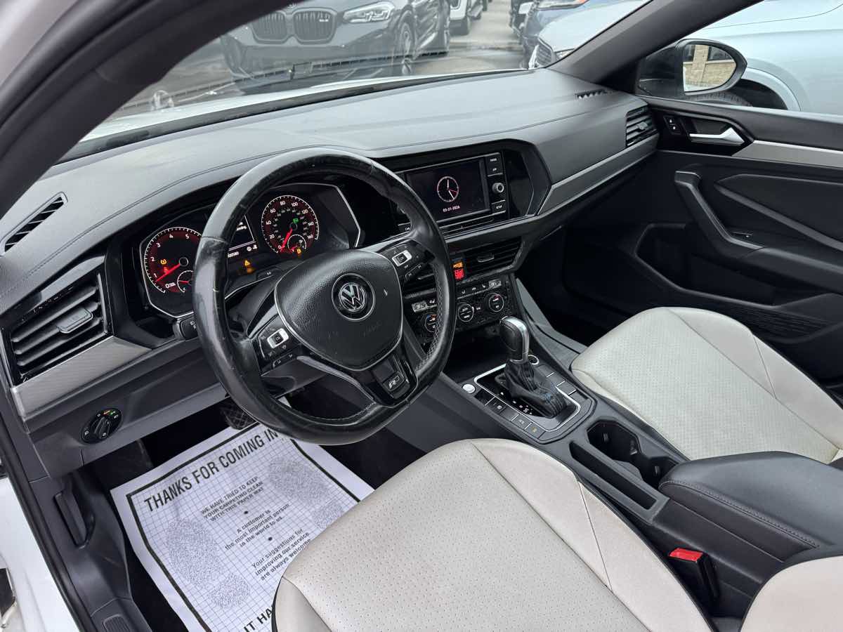Used 2019 Volkswagen Jetta R-Line w/ R-Line Cold Weather Package FWD image 11