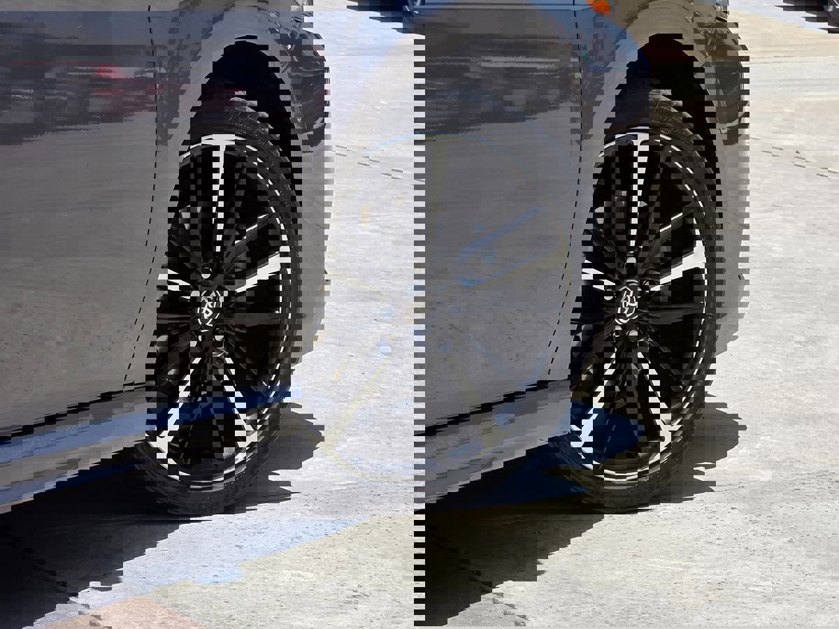 Used 2020 Toyota Camry XSE image 13