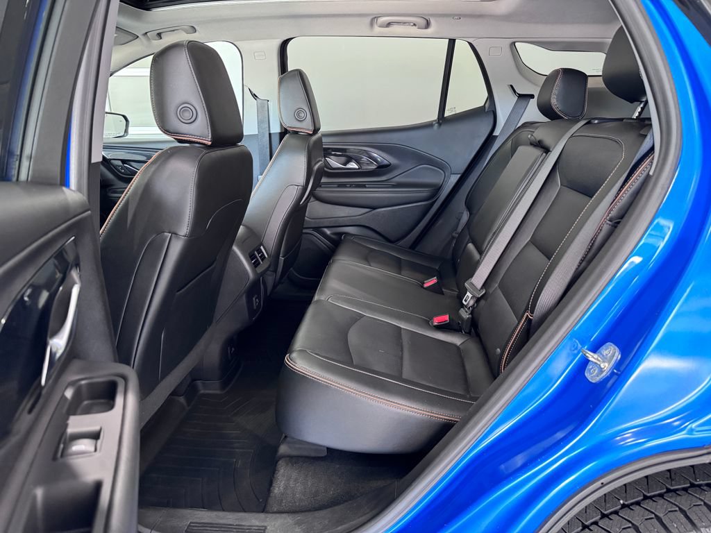 Certified 2024 GMC Terrain AT4 w/ Tech Package AWD/4WD image 9