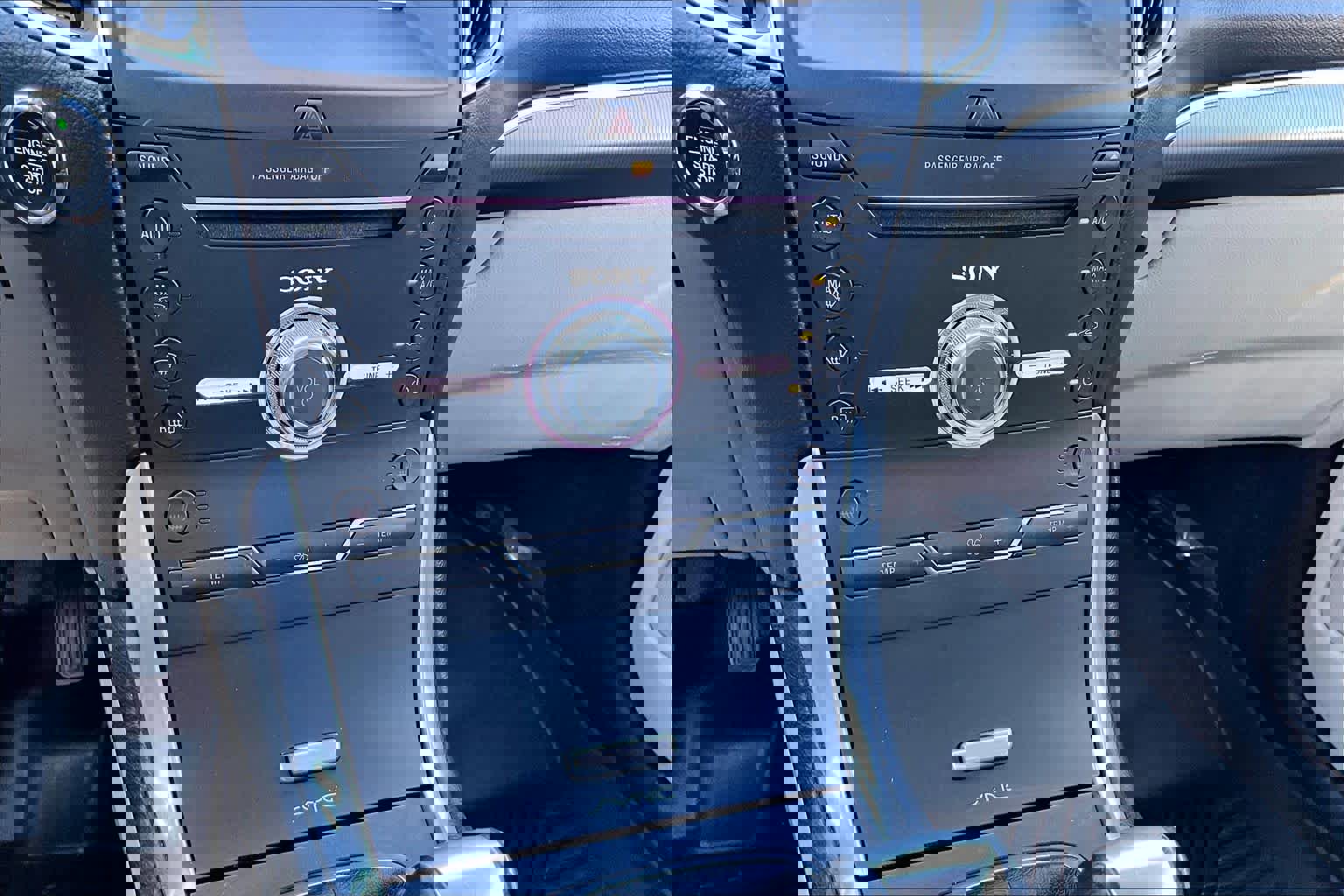 Used 2017 Ford Edge Titanium w/ Technology Package image 35