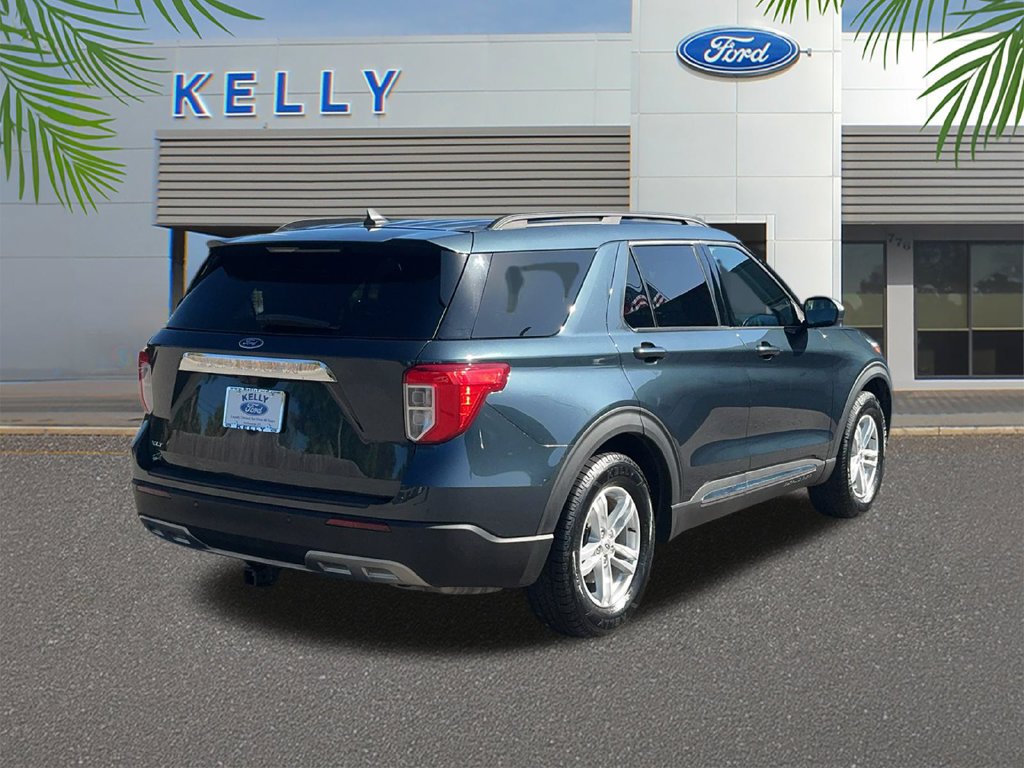 Certified 2023 Ford Explorer XLT RWD image 5