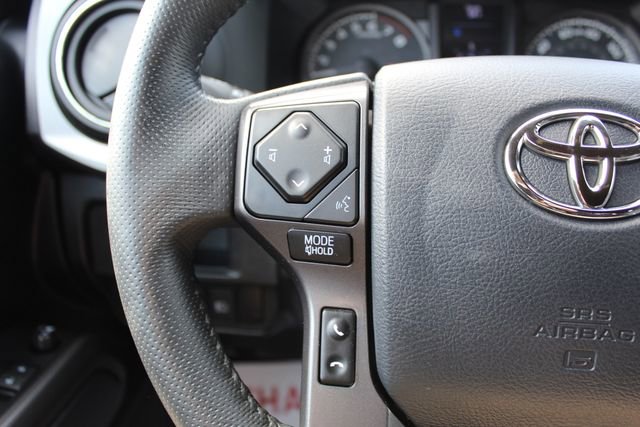 Used 2019 Toyota Tacoma TRD Off-Road AWD/4WD image 16