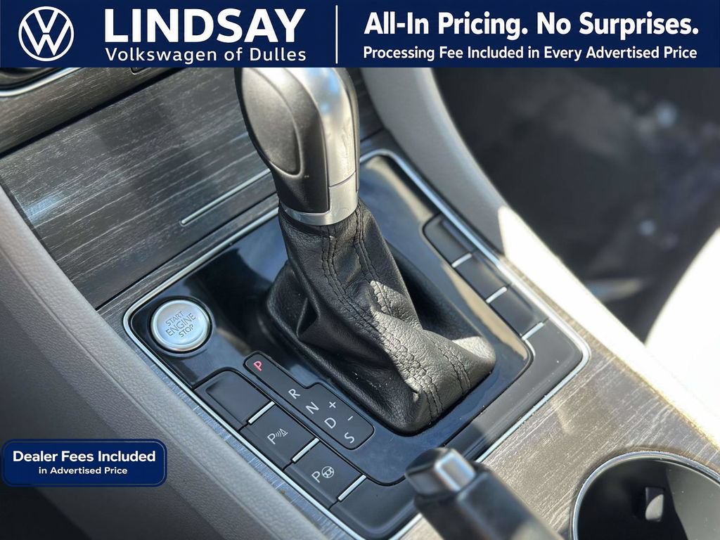 Used 2017 Volkswagen Passat 1.8T SEL Premium FWD image 19