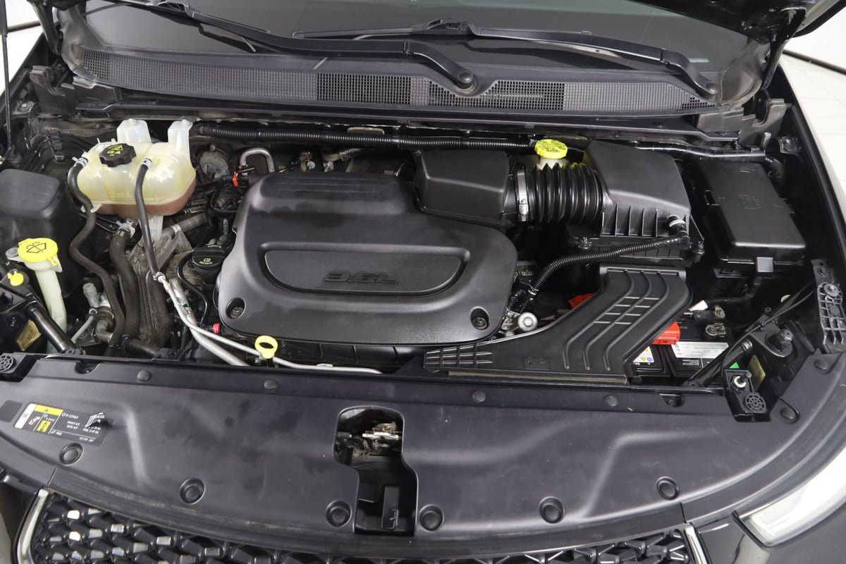 Used 2021 Chrysler Pacifica Limited AWD/4WD image 55