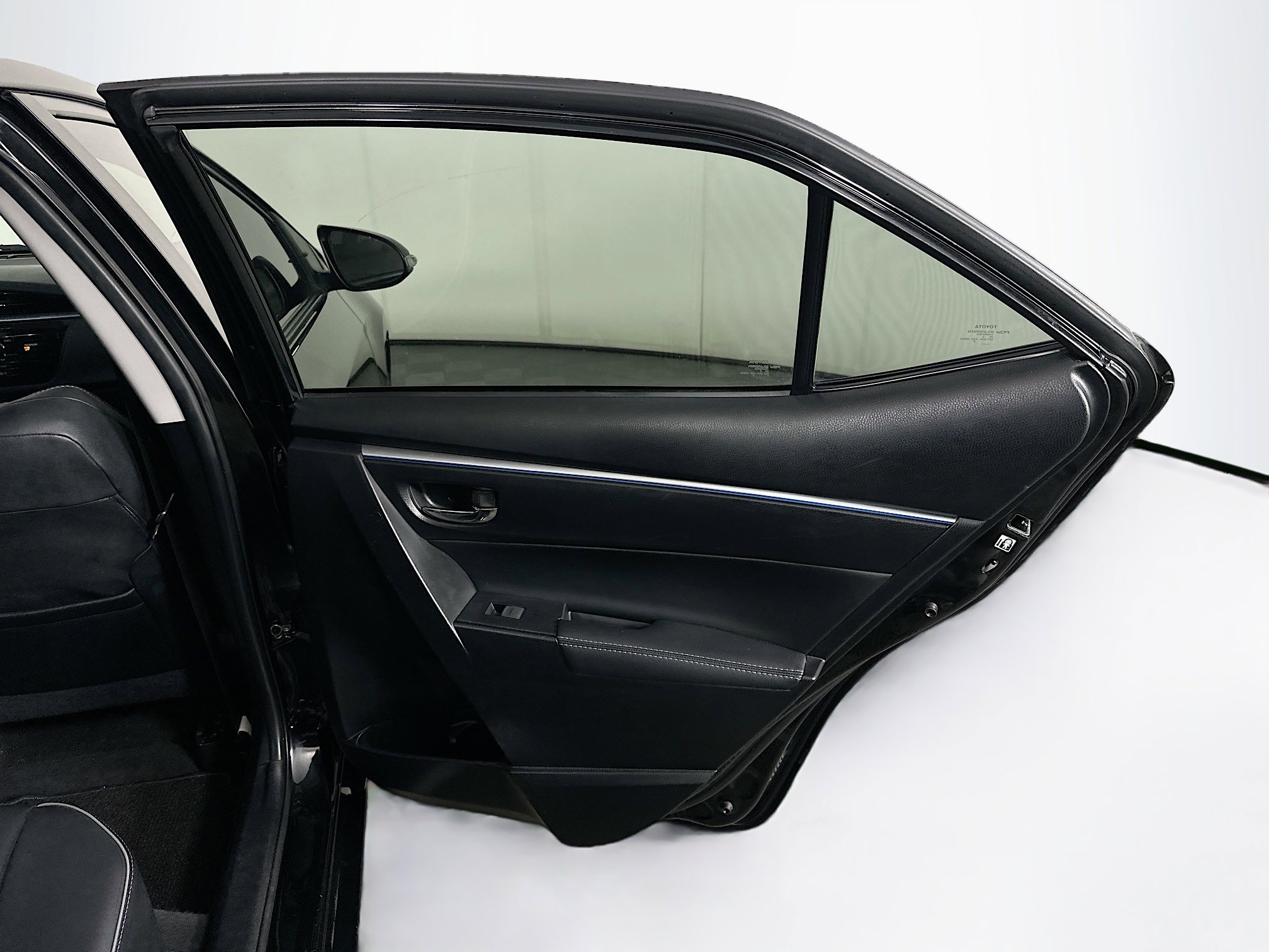 Used 2016 Toyota Corolla S Premium image 28