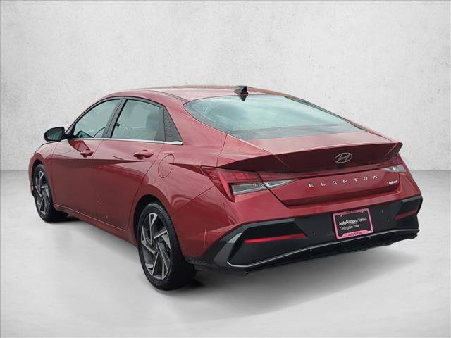 Used 2024 Hyundai Elantra Limited image 7