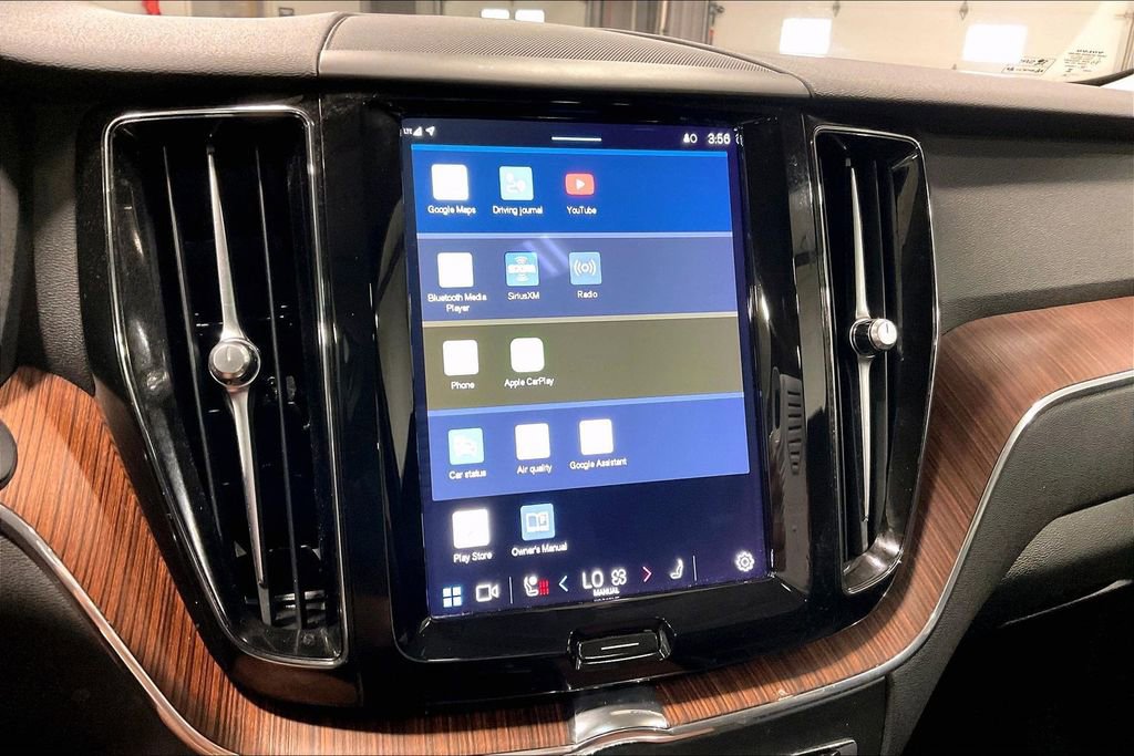 Certified 2023 Volvo XC60 B5 Plus w/ Climate Package AWD/4WD image 15
