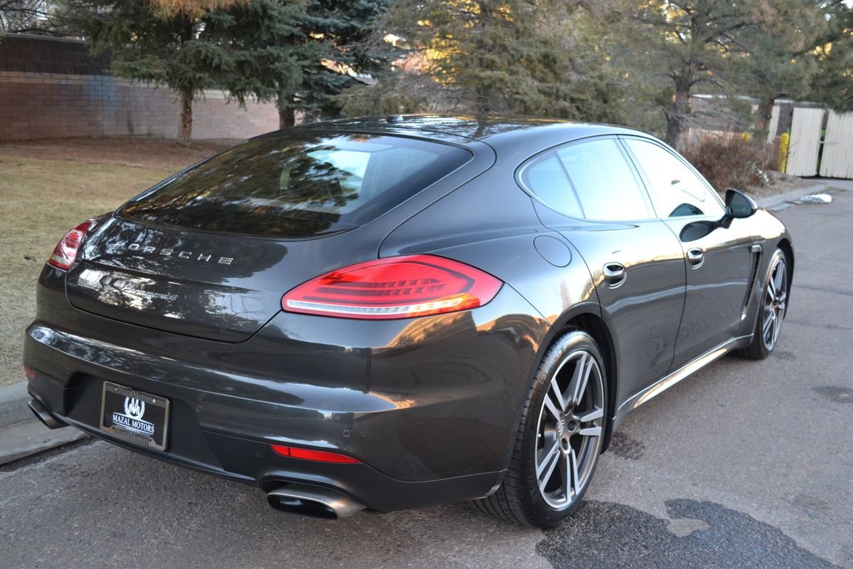 Used 2014 Porsche Panamera 4 w/ Premium Package image 21