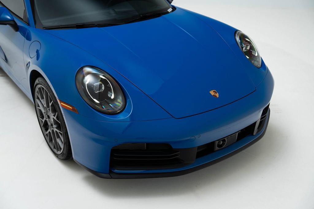 Used 2025 Porsche 911 Carrera RWD image 37