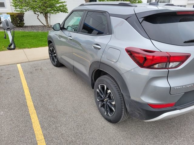 Used 2023 Chevrolet TrailBlazer LT FWD image 4