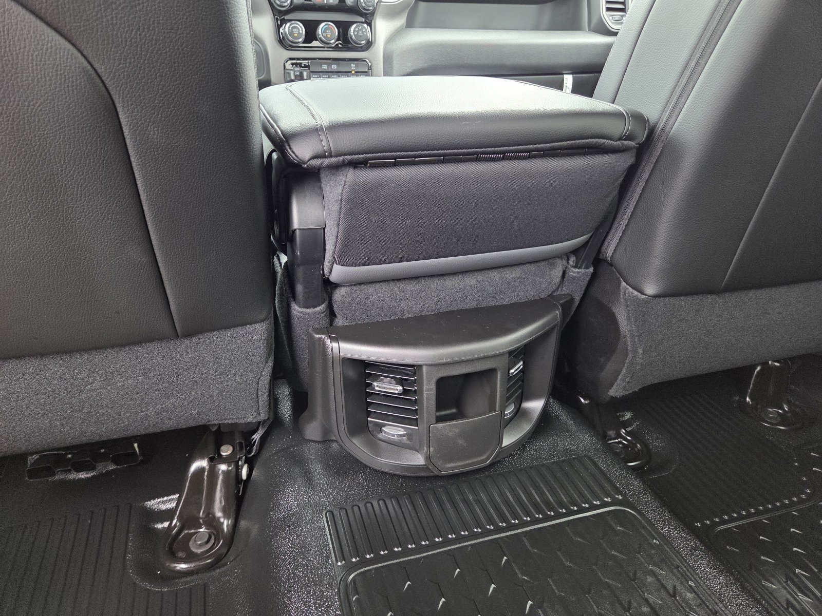New 2026 RAM 3500 Tradesman AWD/4WD image 23