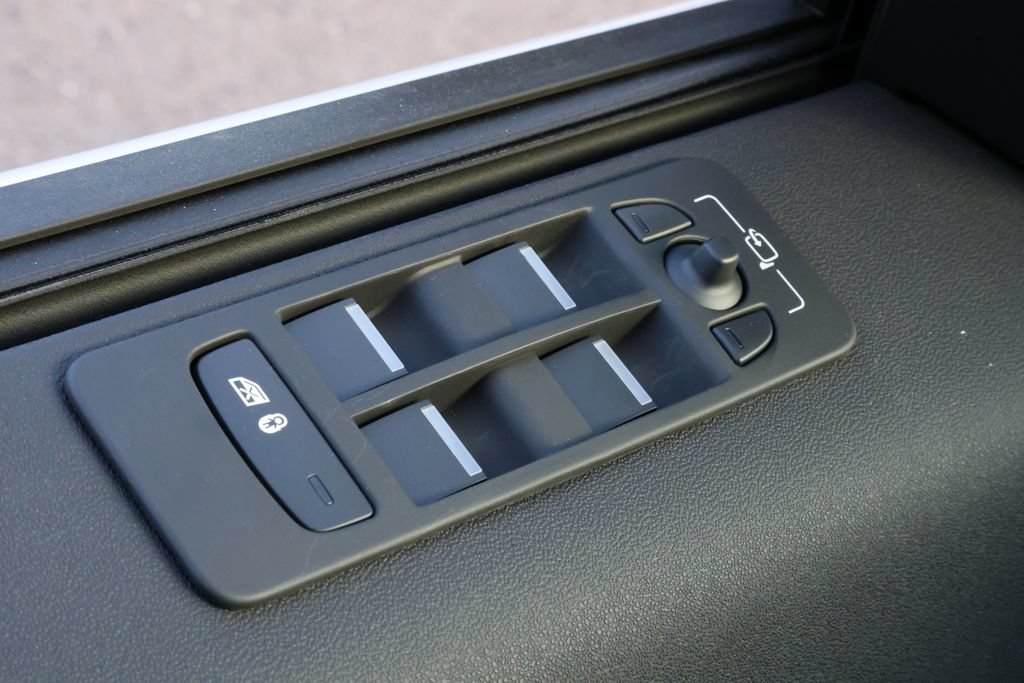 New 2026 Land Rover Discovery Sport Landmark AWD/4WD image 22