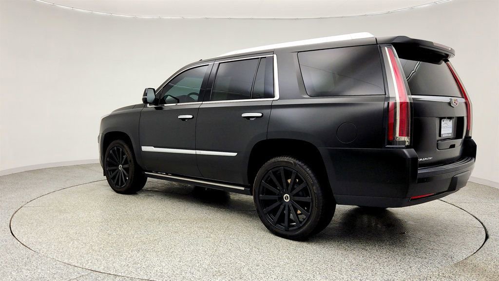 Used 2019 Cadillac Escalade Premium Luxury AWD/4WD image 7