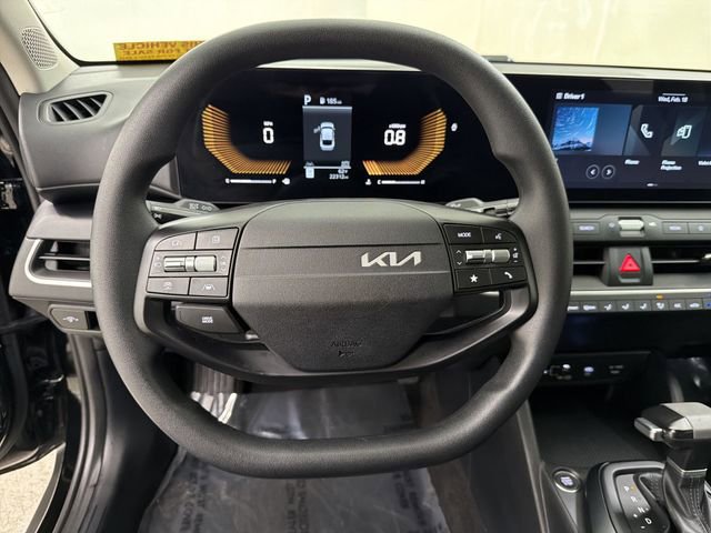 Used 2025 Kia K4 LXS image 28