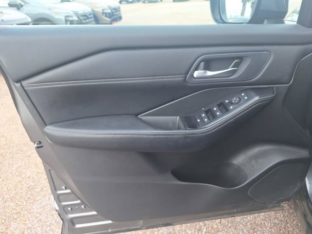 Certified 2024 Nissan Rogue SV w/ SV Premium Package FWD image 9