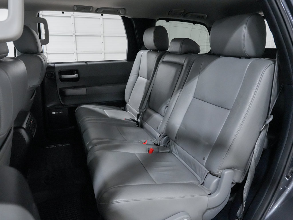 Used 2017 Toyota Sequoia Limited w/ Safety & Convenience Package AWD/4WD image 27