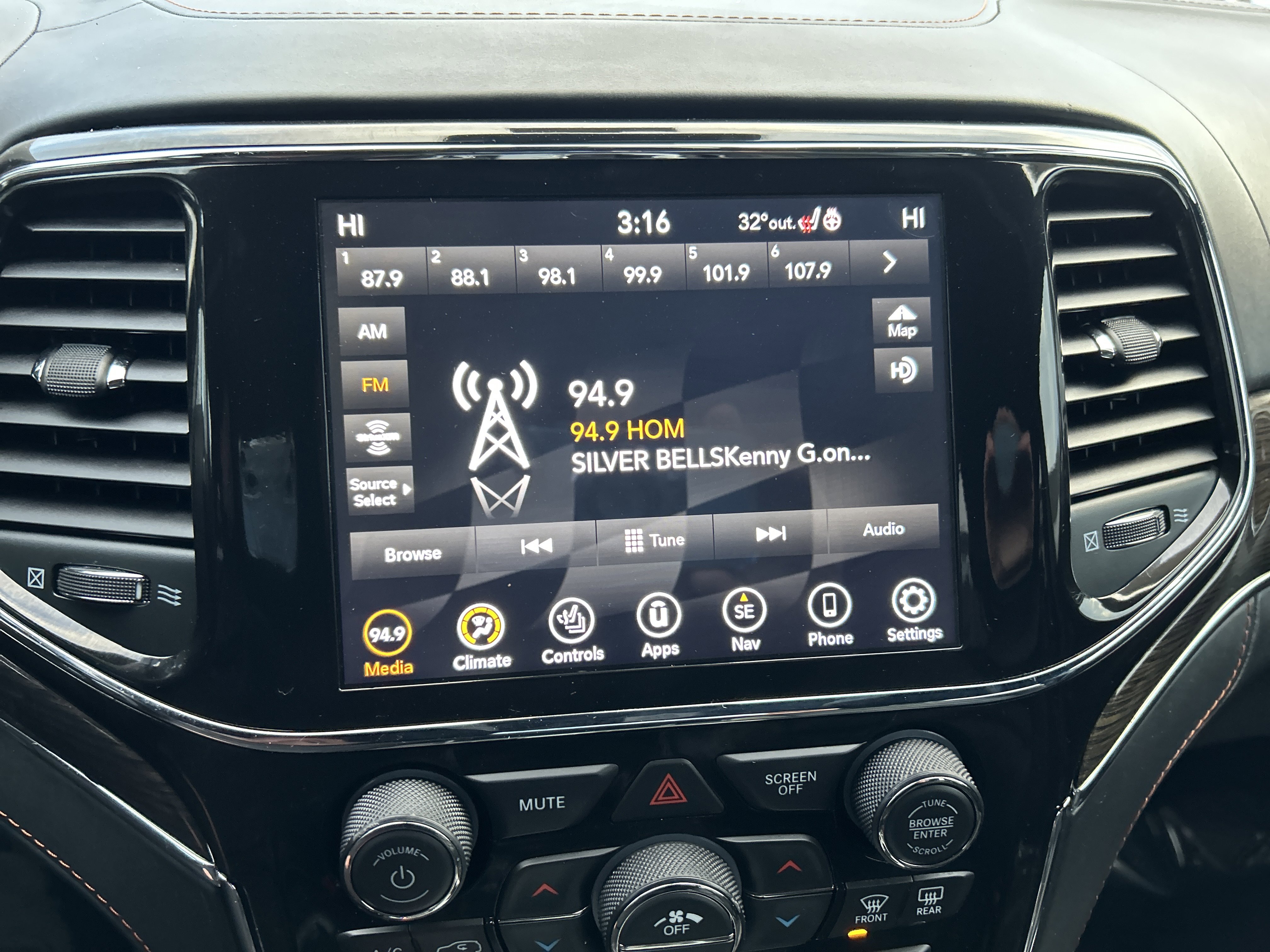 Used 2021 Jeep Grand Cherokee Summit image 25