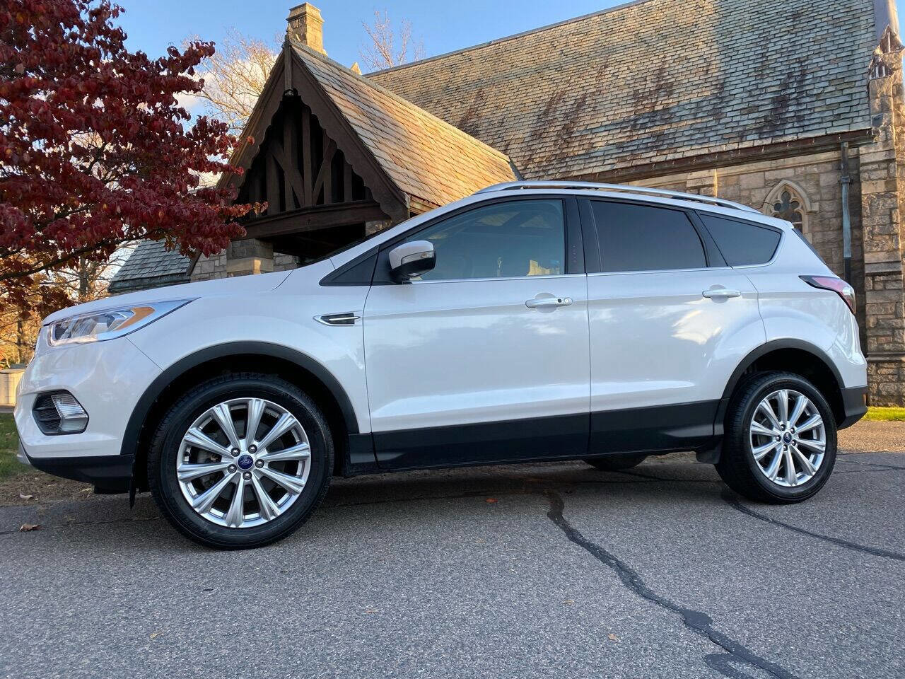 Used 2017 Ford Escape Titanium w/ Canadian Touring Package image 12