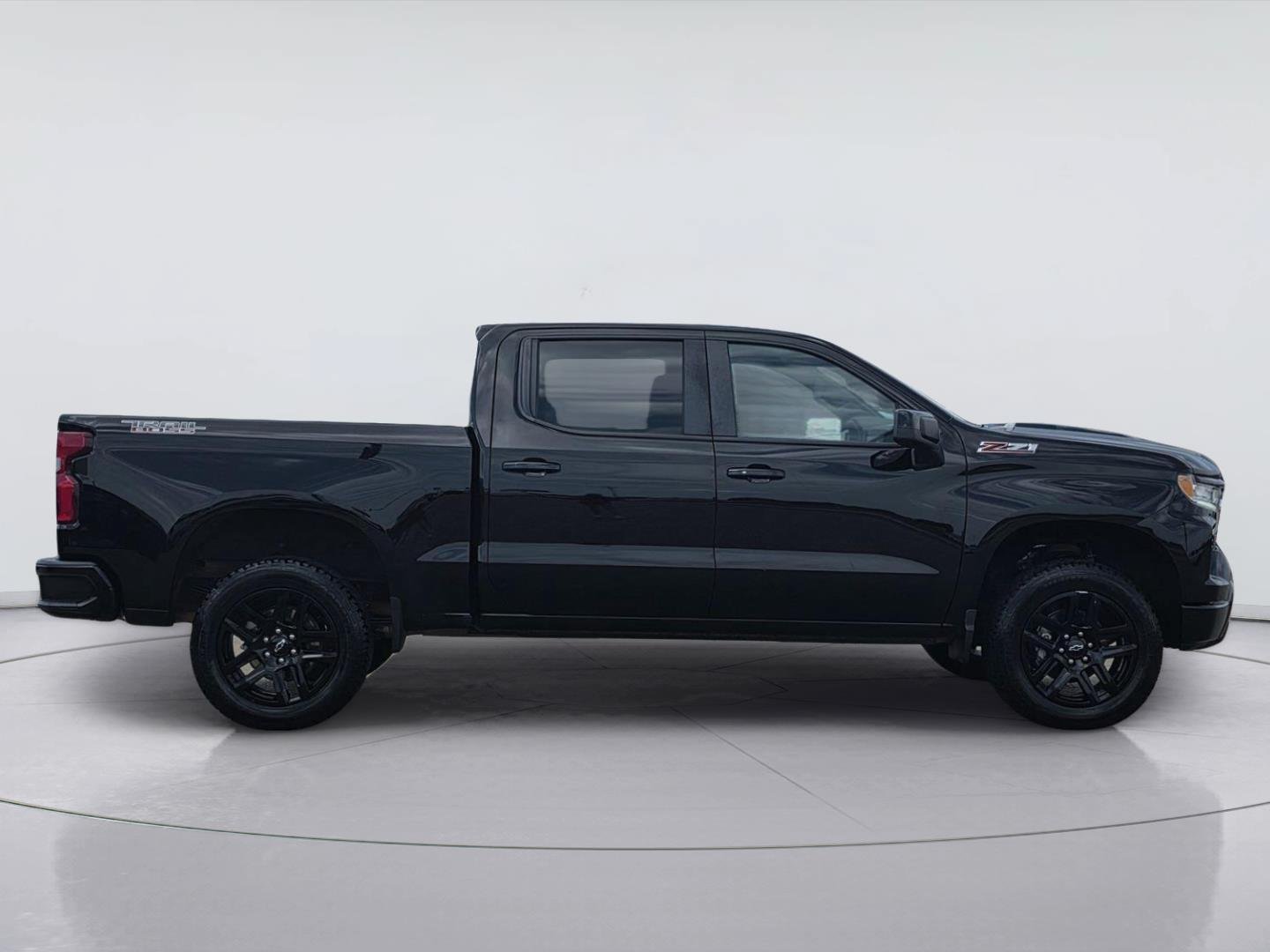 Used 2023 Chevrolet Silverado 1500 LT Trail Boss w/ Protection Package AWD/4WD image 4