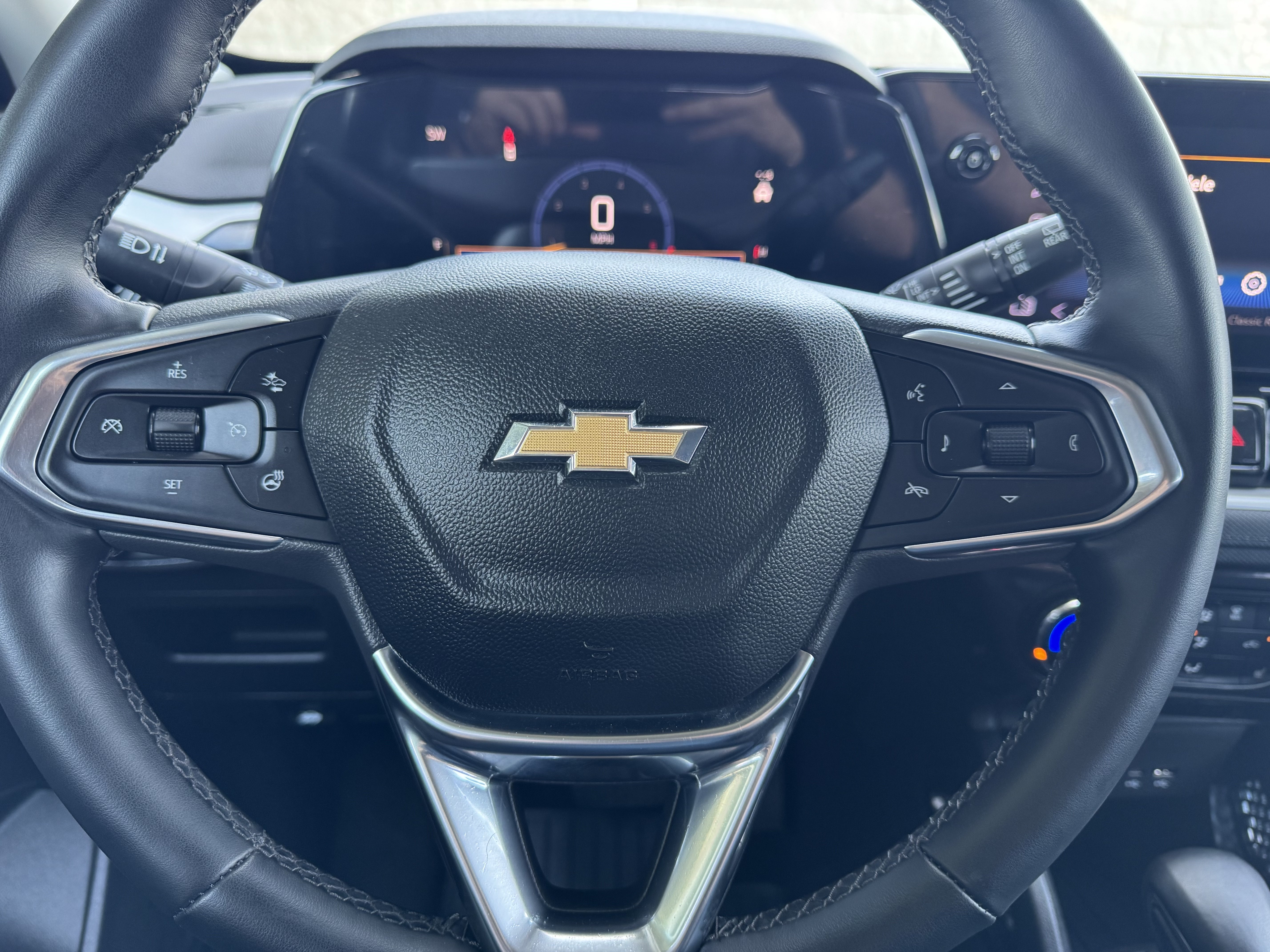 Certified 2024 Chevrolet TrailBlazer LT w/ LT Cold Weather Package FWD image 33