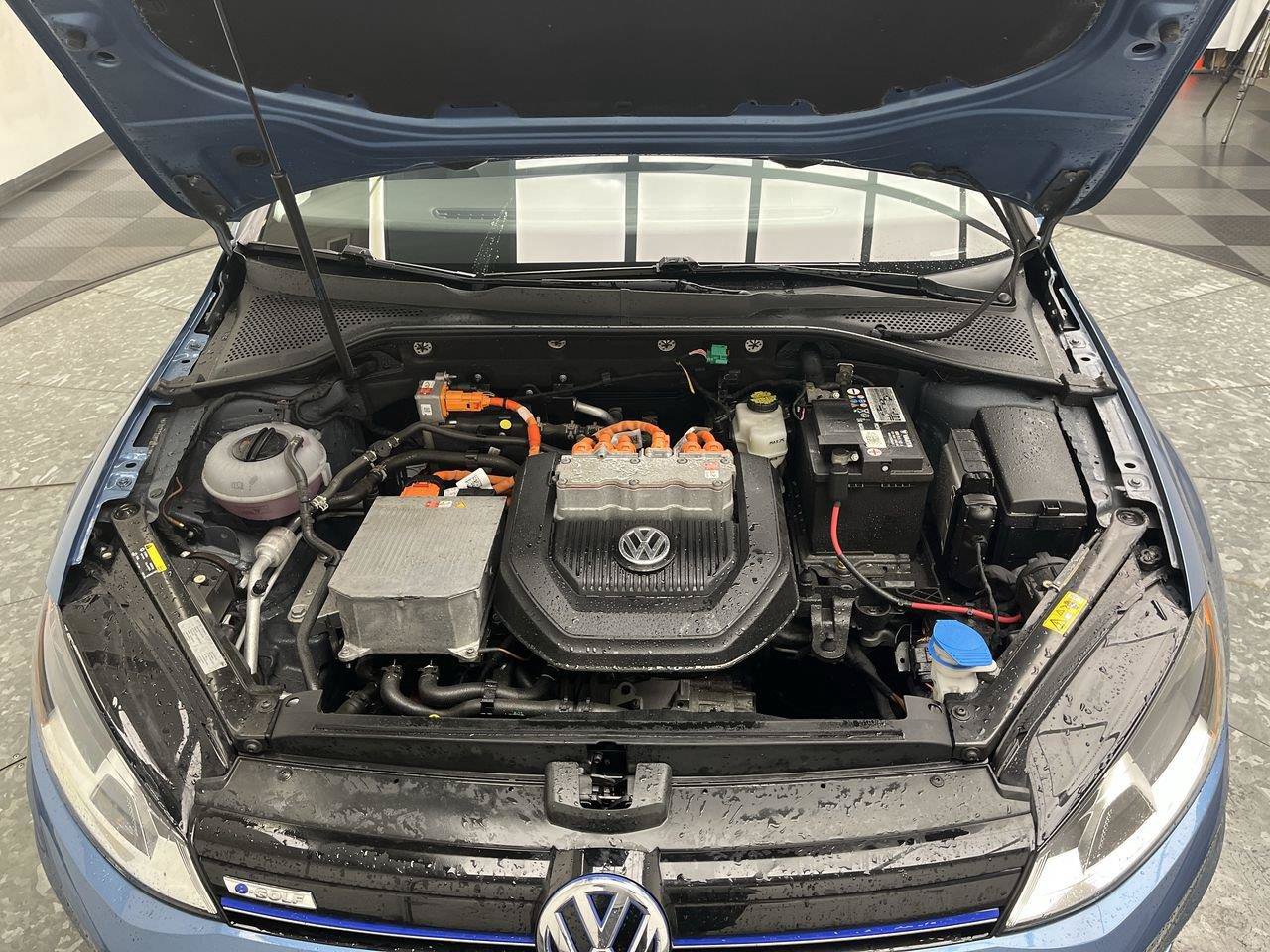 Used 2015 Volkswagen e-Golf Limited Edition FWD image 24