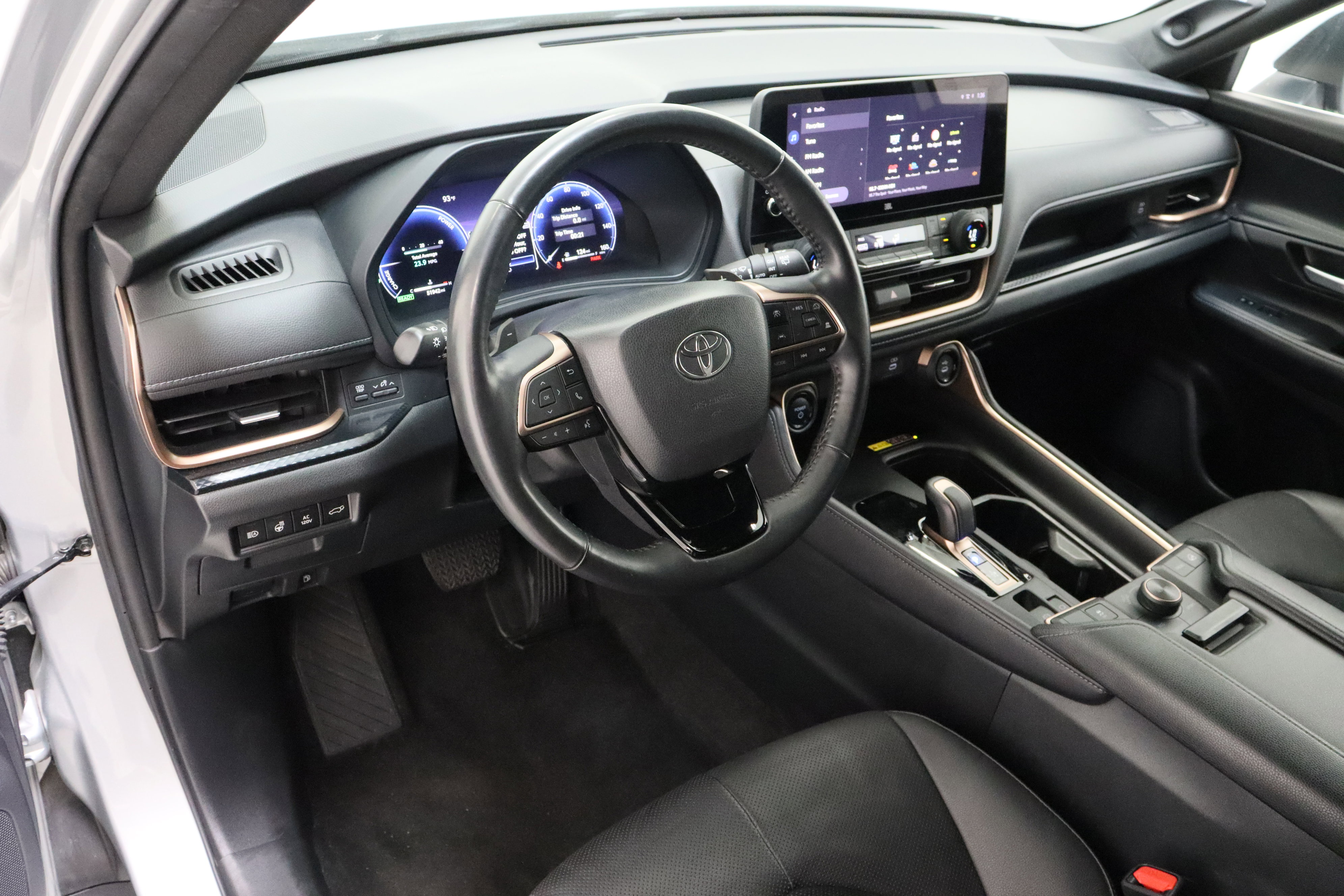 Used 2024 Toyota Grand Highlander AWD Hybrid image 13