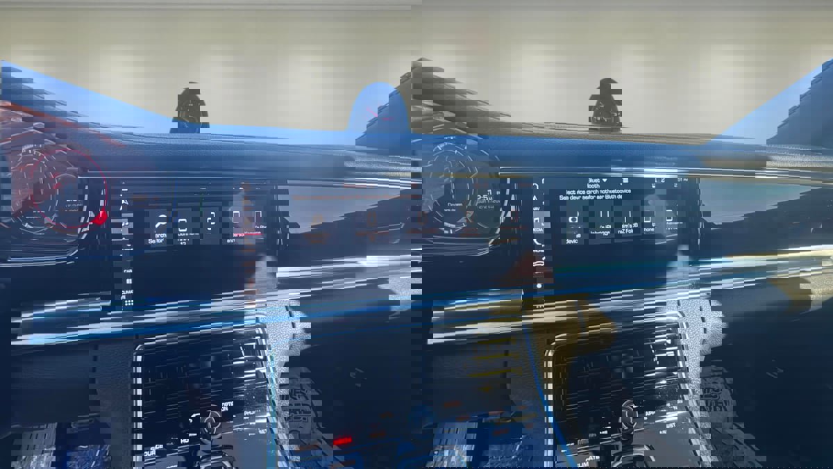 Used 2019 Porsche Panamera image 10