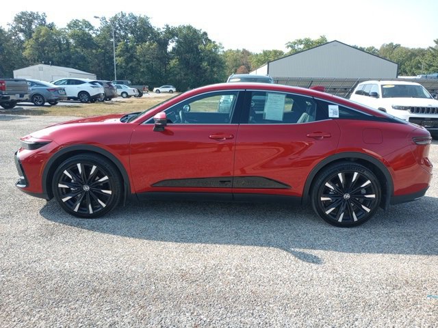 Used 2023 Toyota Crown Platinum image 6