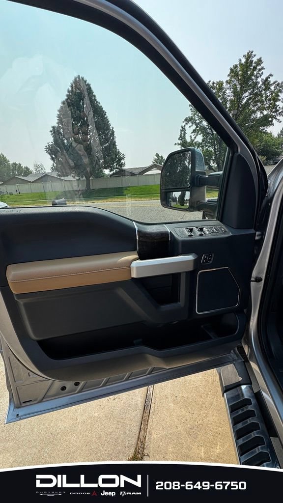 Used 2022 Ford F250 Lariat w/ Lariat Ultimate Package AWD/4WD image 14