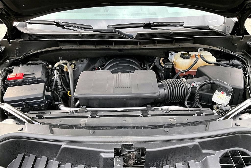 Used 2025 GMC Yukon Denali AWD/4WD image 9
