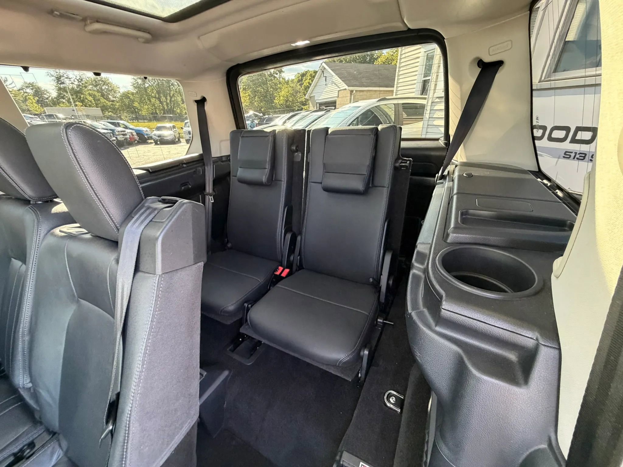 Used 2016 Land Rover LR4 HSE Silver Edition AWD/4WD image 29