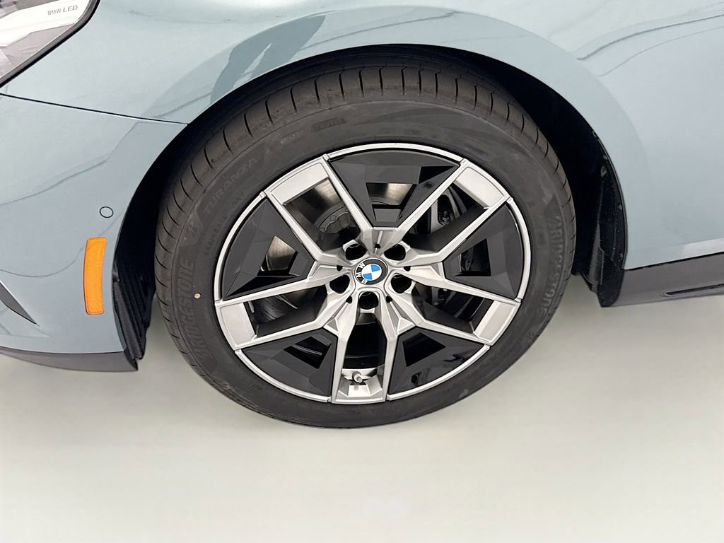 New 2026 BMW i5 eDrive40 w/ Premium Package image 29