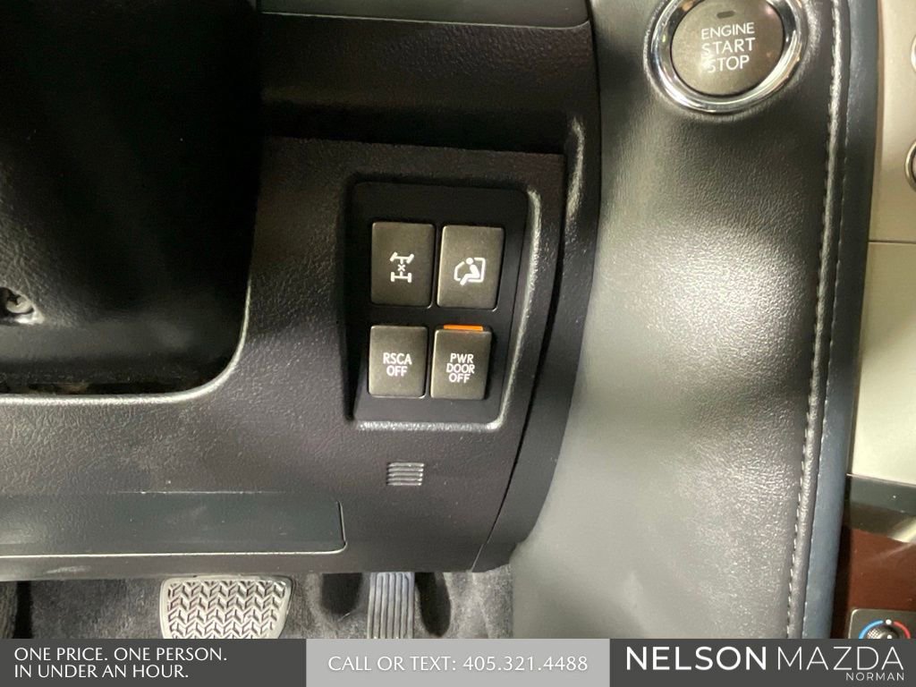 Used 2013 Lexus LX 570 4WD w/ Luxury Pkg image 41