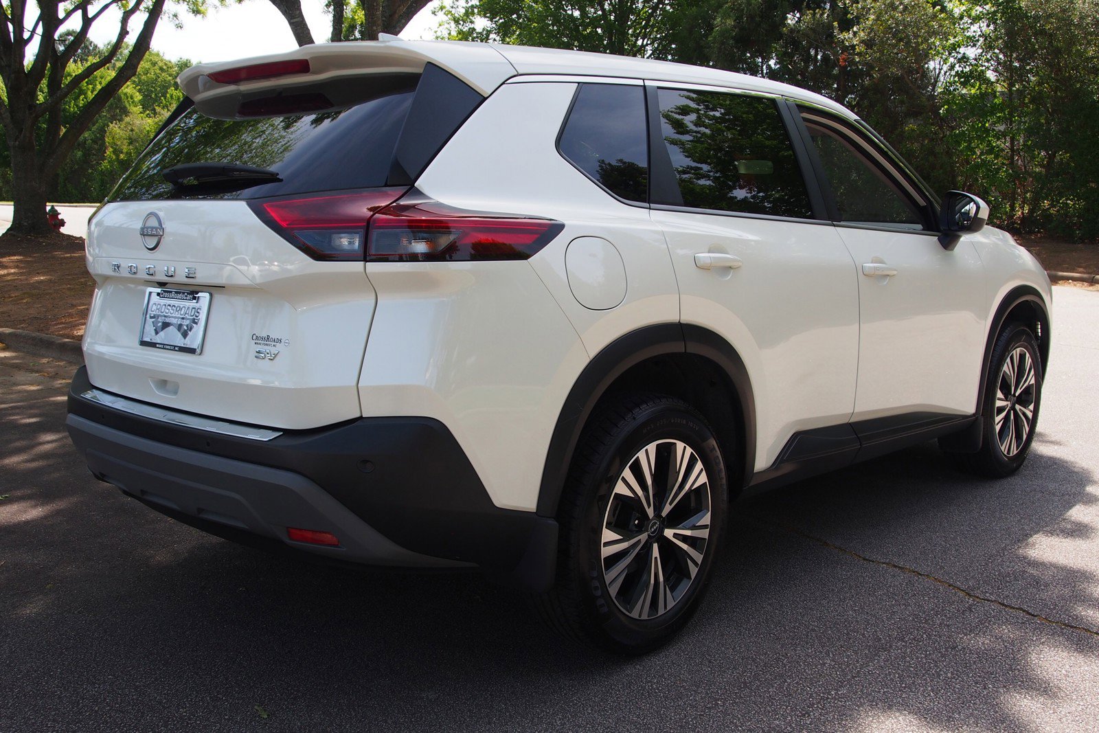 Used 2023 Nissan Rogue SV FWD image 7
