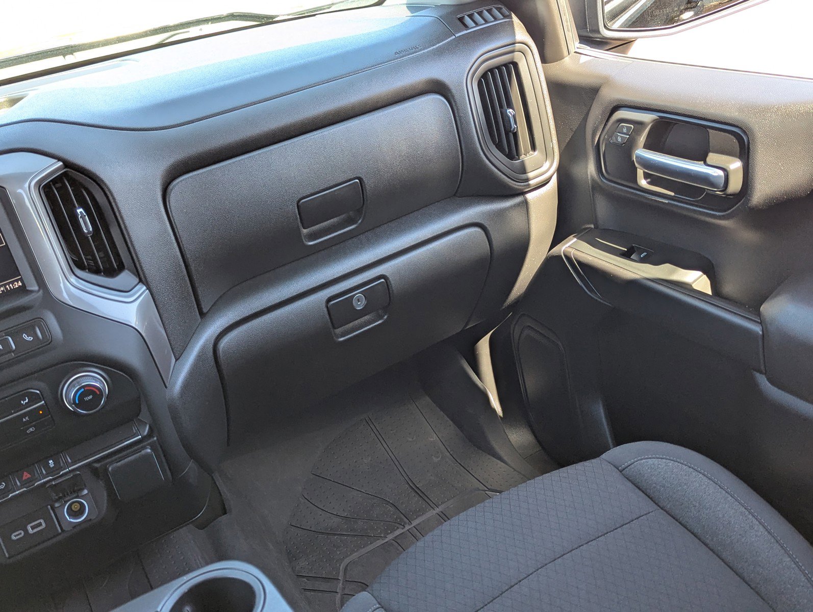 Certified 2024 Chevrolet Silverado 1500 Custom image 17