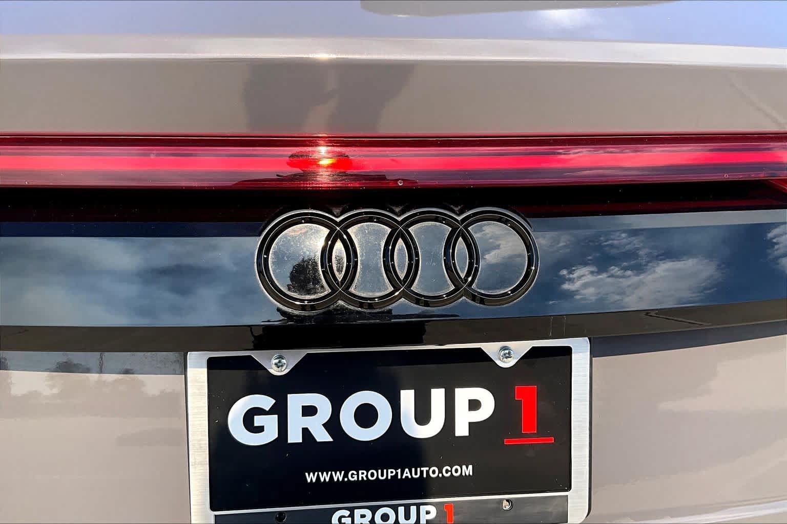 Used 2022 Audi SQ8 Prestige AWD/4WD image 10