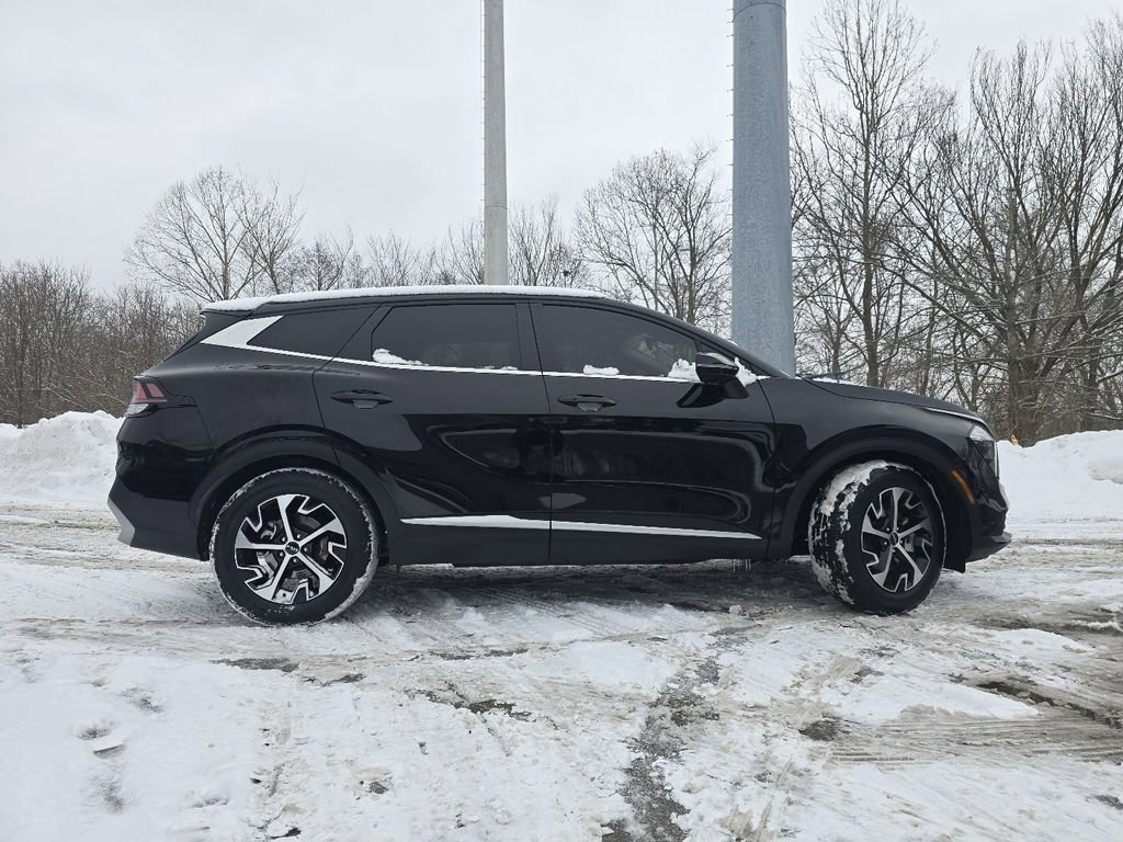 Used 2023 Kia Sportage EX image 15
