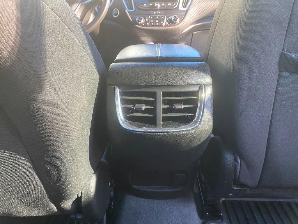 Used 2023 Chevrolet Malibu LT image 25