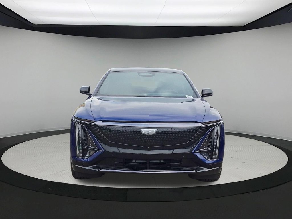 New 2027 Cadillac Lyriq Sport RWD image 8