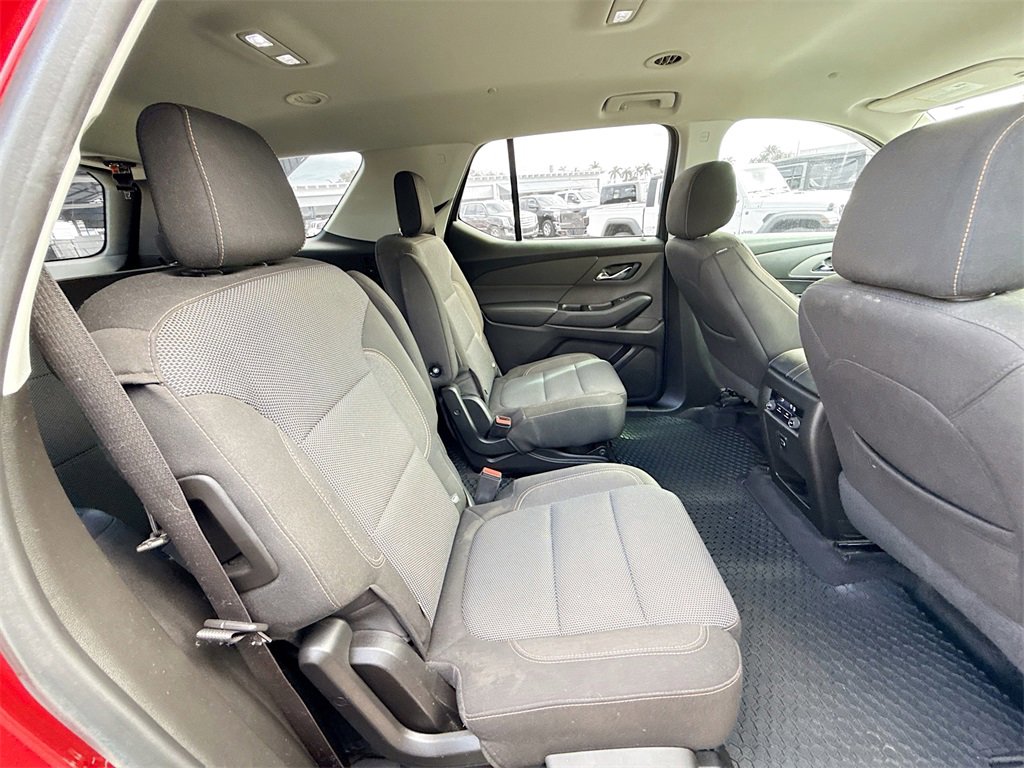 Used 2018 Chevrolet Traverse LT image 32