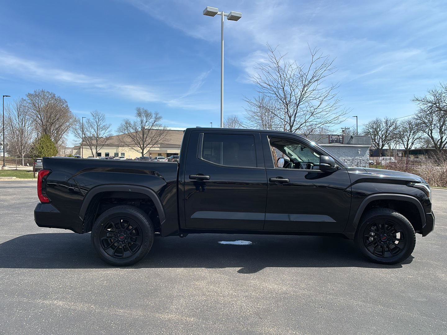 Used 2022 Toyota Tundra SR5 AWD/4WD image 11